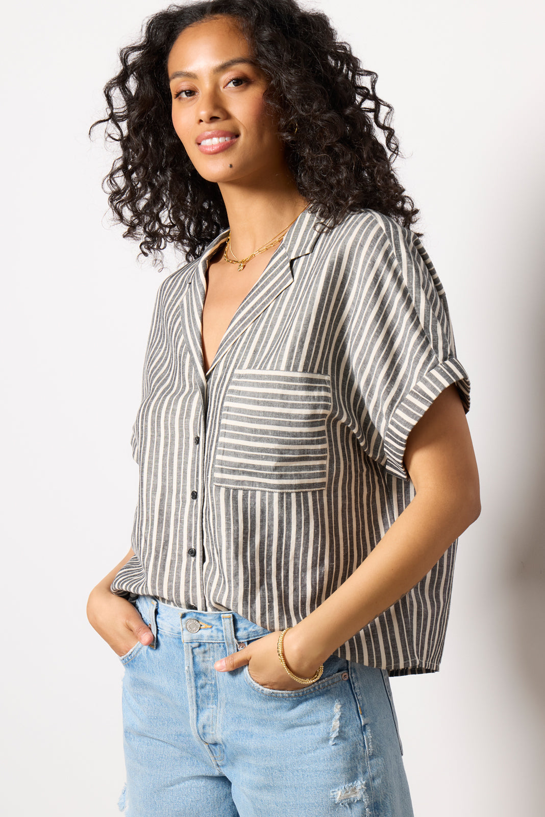 Sophia Linen Resort Shirt - Image 6
