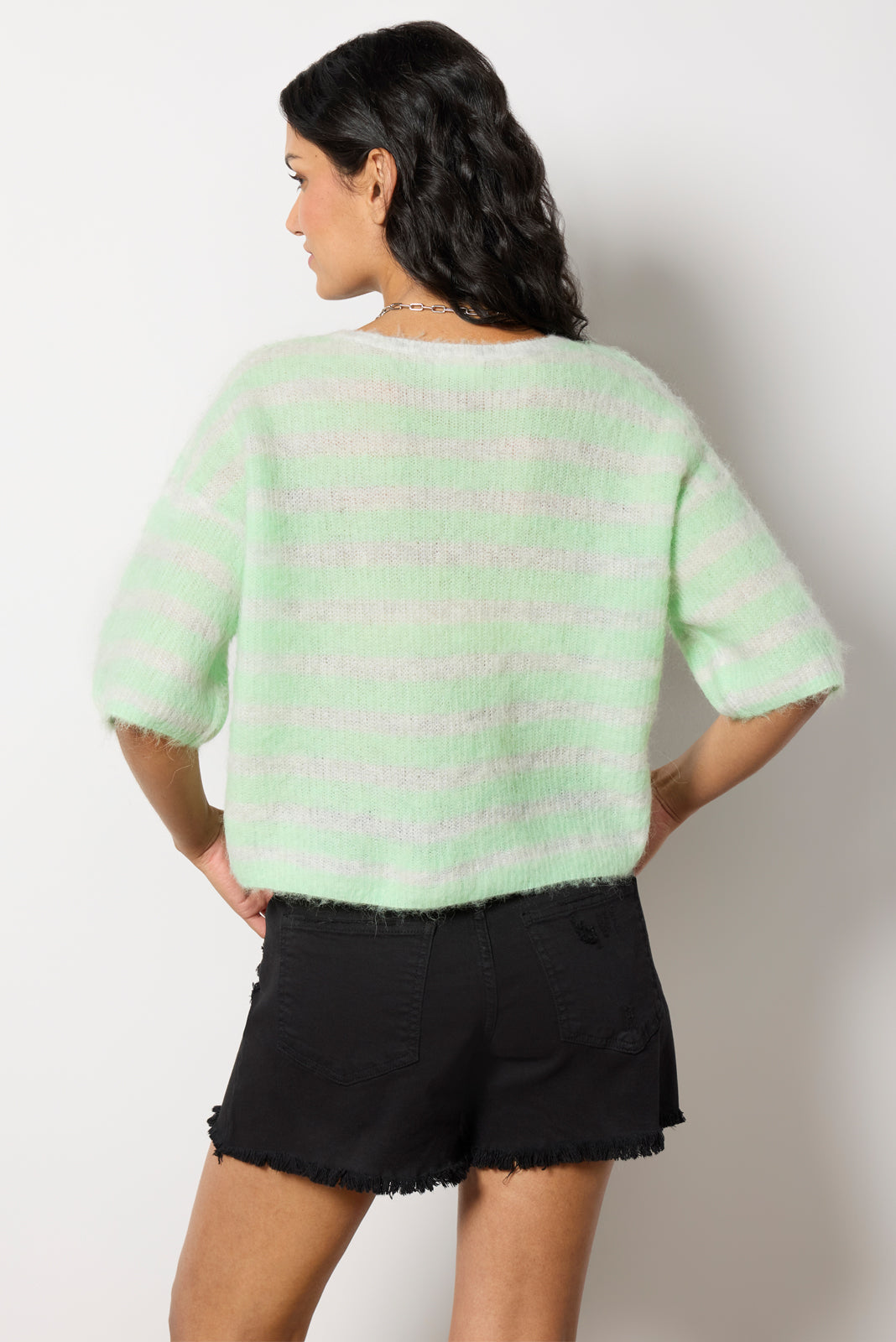 Nenybay Short Sleeve Pullover - Image 4