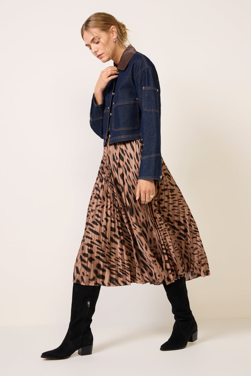 Combo Collar Denim Jacket - Image 5