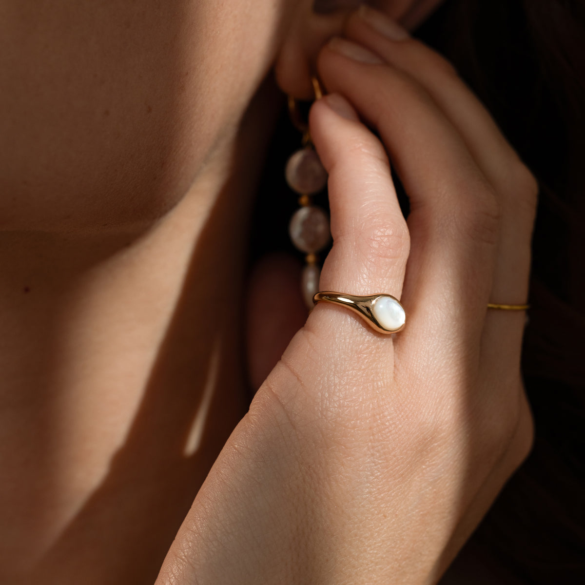 Mother of Pearl Signet Ring - Image 2
