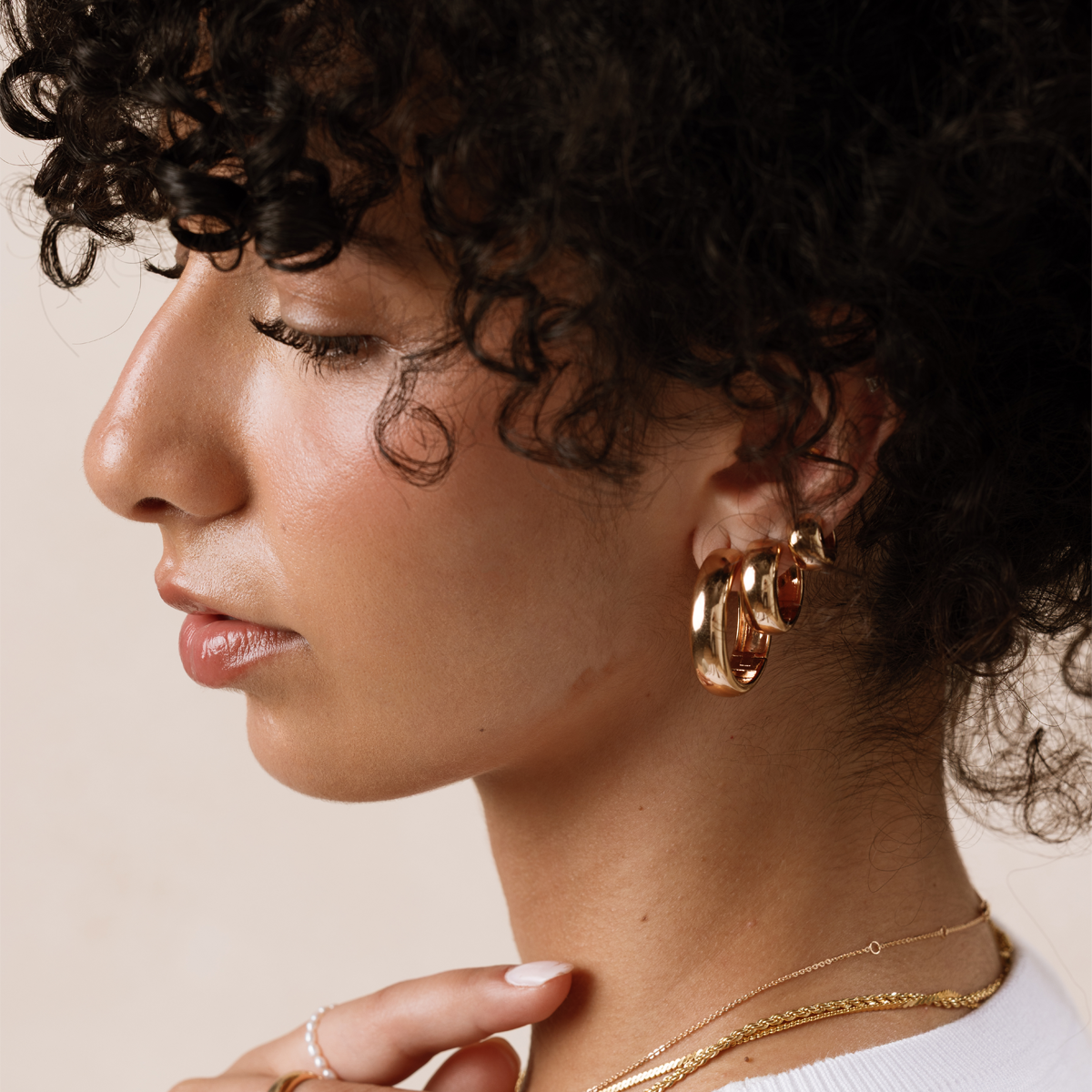 Sol Hoop Earrings - Image 10