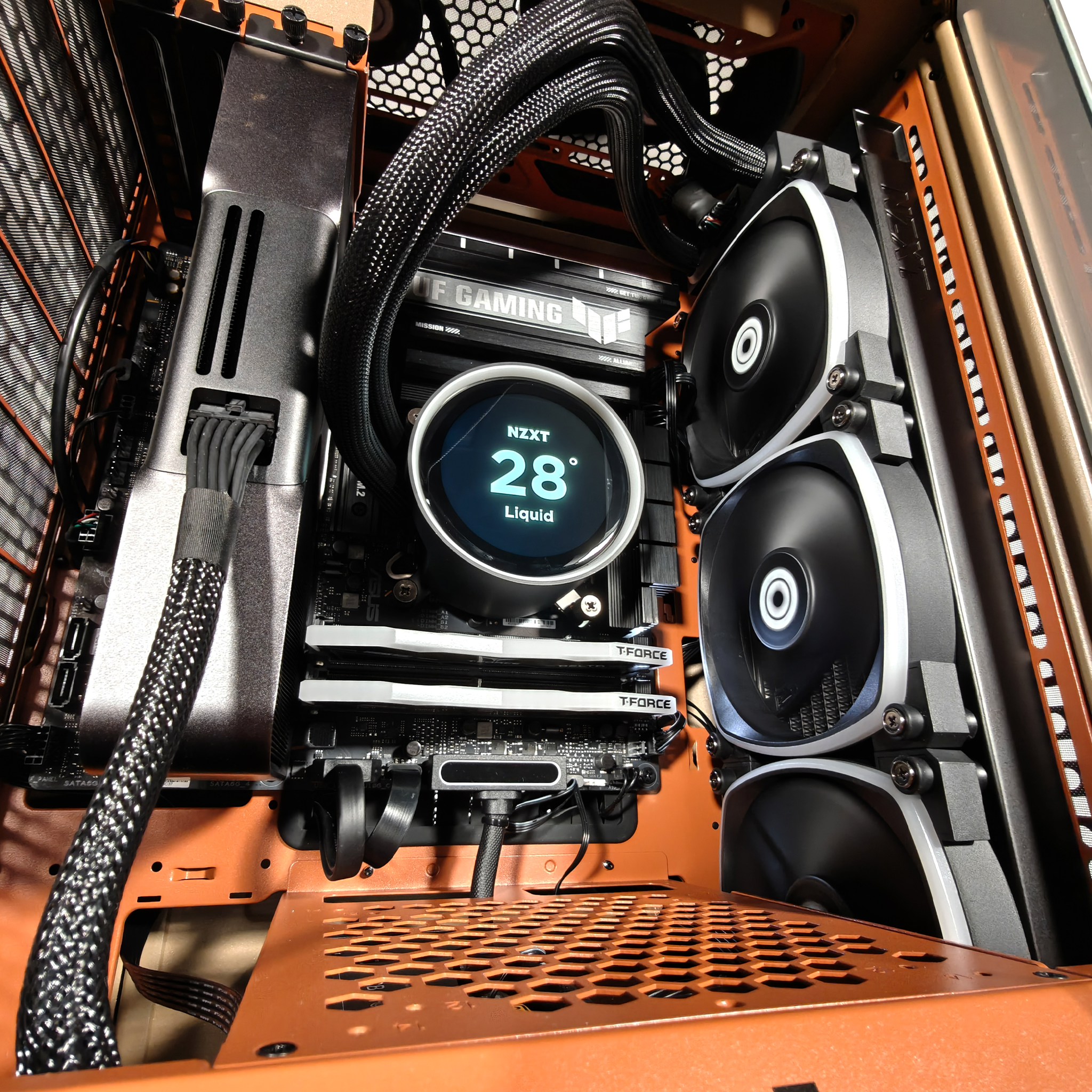 Thermaltake Sandstorm Tower Extreme Ready to Ship Gaming PC