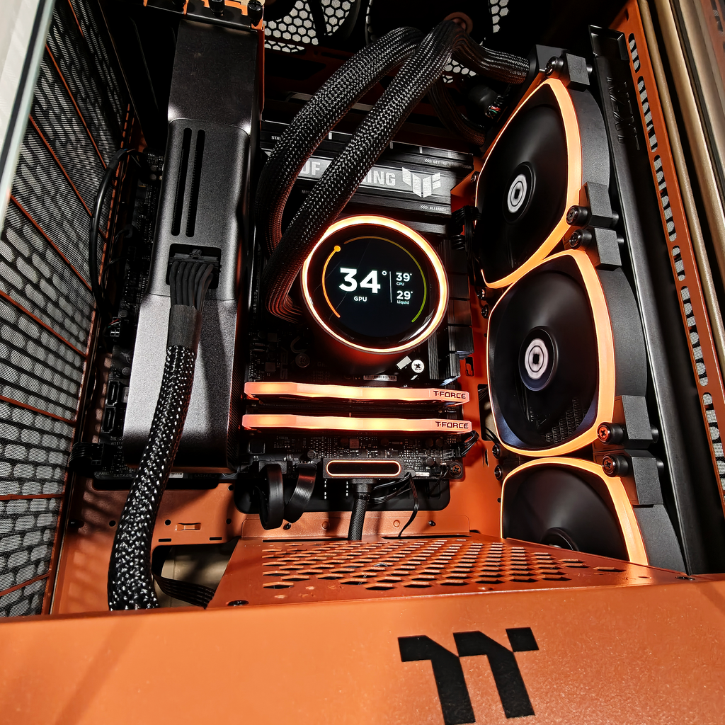 Thermaltake Sandstorm Tower Extreme Optimized Gaming Desktop