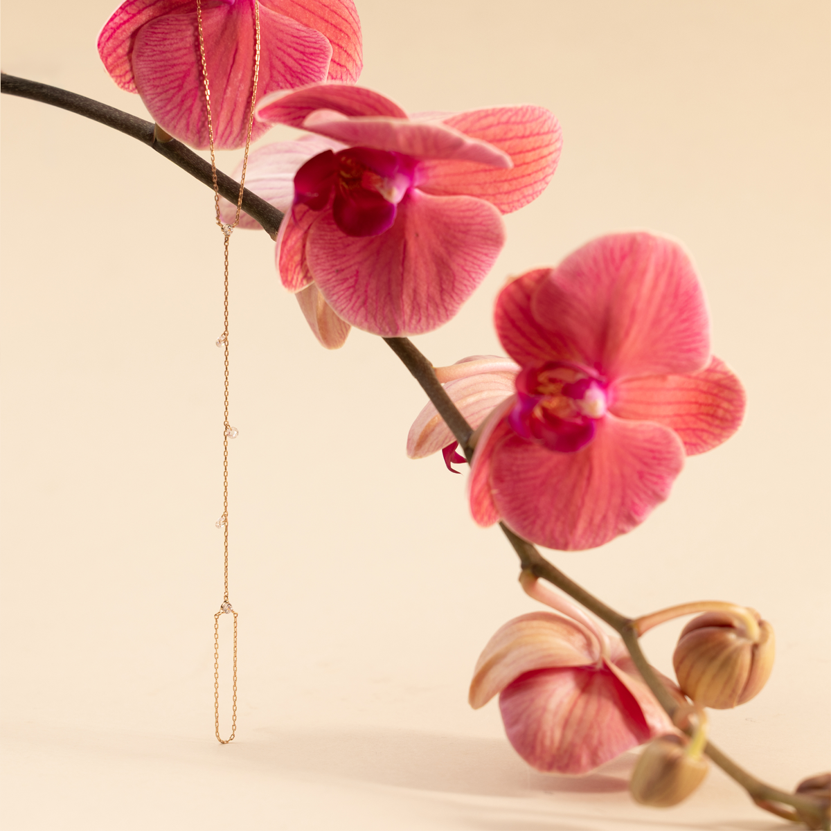 Dew Drop Hand Chain - Image 3