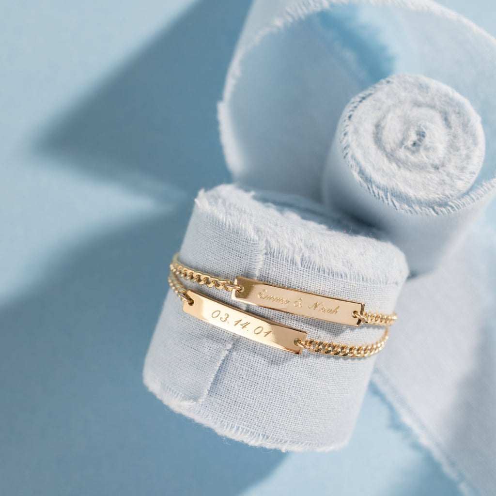 Engravable Curb Chain Bar Bracelet