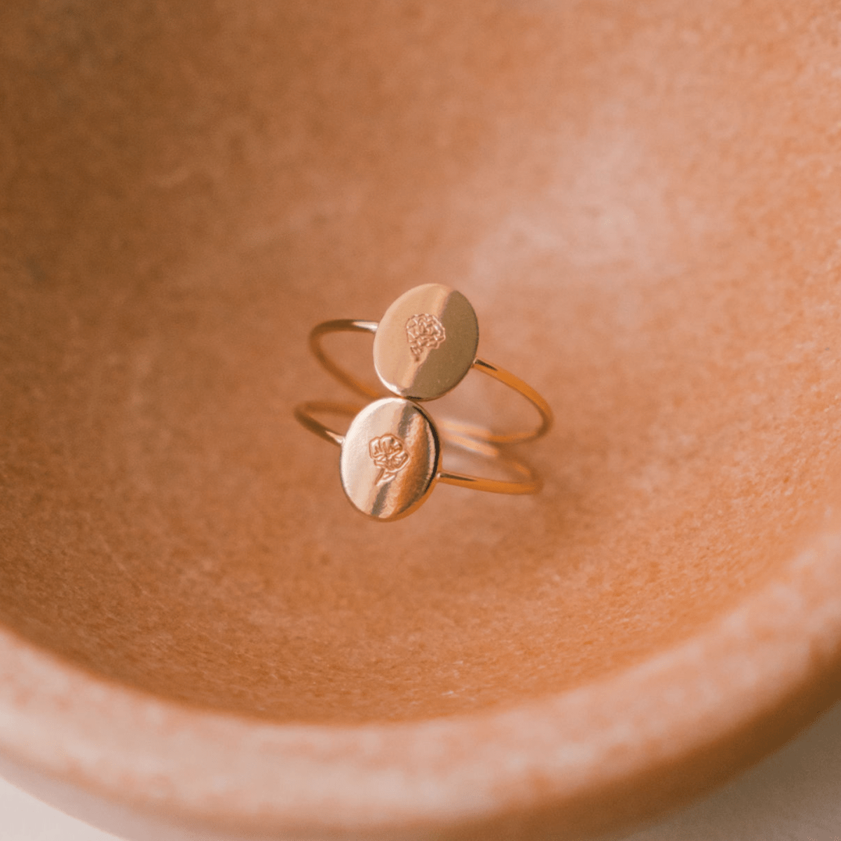 Oval Customized Ring - Initial or Birth Flower - Image 6